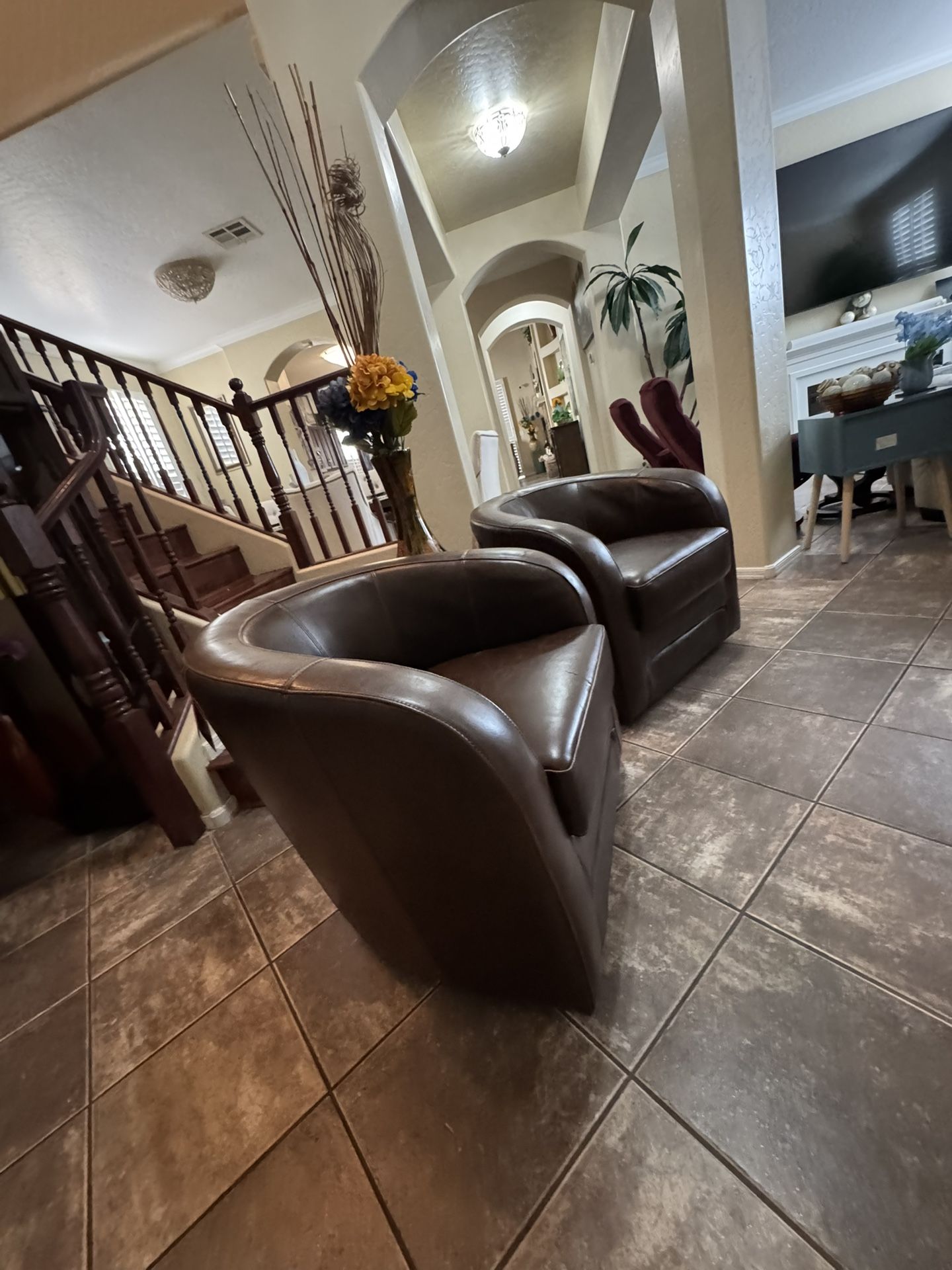 Beautiful Set Of Two Swivel Accent Chsirs In Excellent Confiti