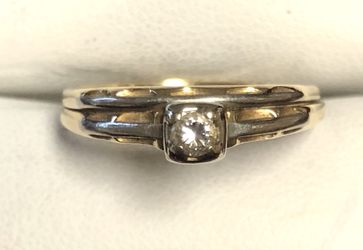 Diamond Ring 💍 2.4G Size 6.5 $200
