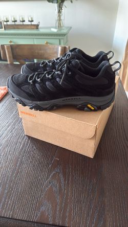 Brand new Merrell Men’s Low Hiking Boot Size 12