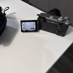 Sony a7C II Mirrorless Camera with 28-60mm Lens (Silver) - ILCE-7CM2L/S