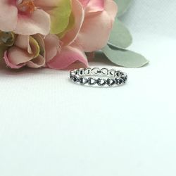 Eternity Heart Band | Ring Size 8