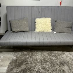 Sofa. Cama