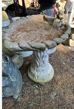 Concrete Birdbath