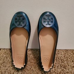 Tory Burch Flats Shoes. Size 6.5  . It Fits 7. 