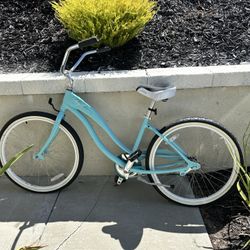 **NEW**Giant Women’s Beach Cruiser Bike