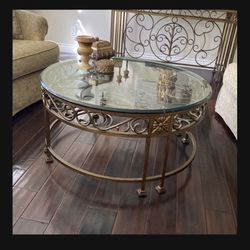 Heavy duty, high quality glass coffee table with matching side table. 