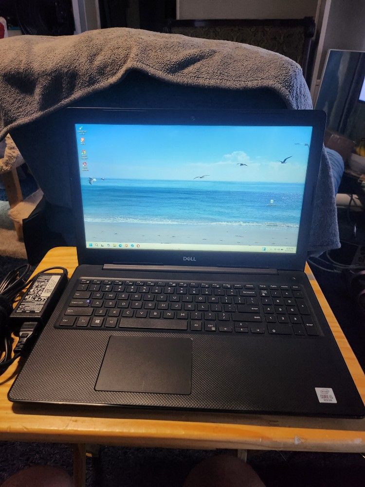 DELL 15.6" LAPTOP i5-10210- 16GB Ram,500 SSD HD,Windows 11