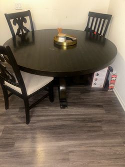 Dining room table