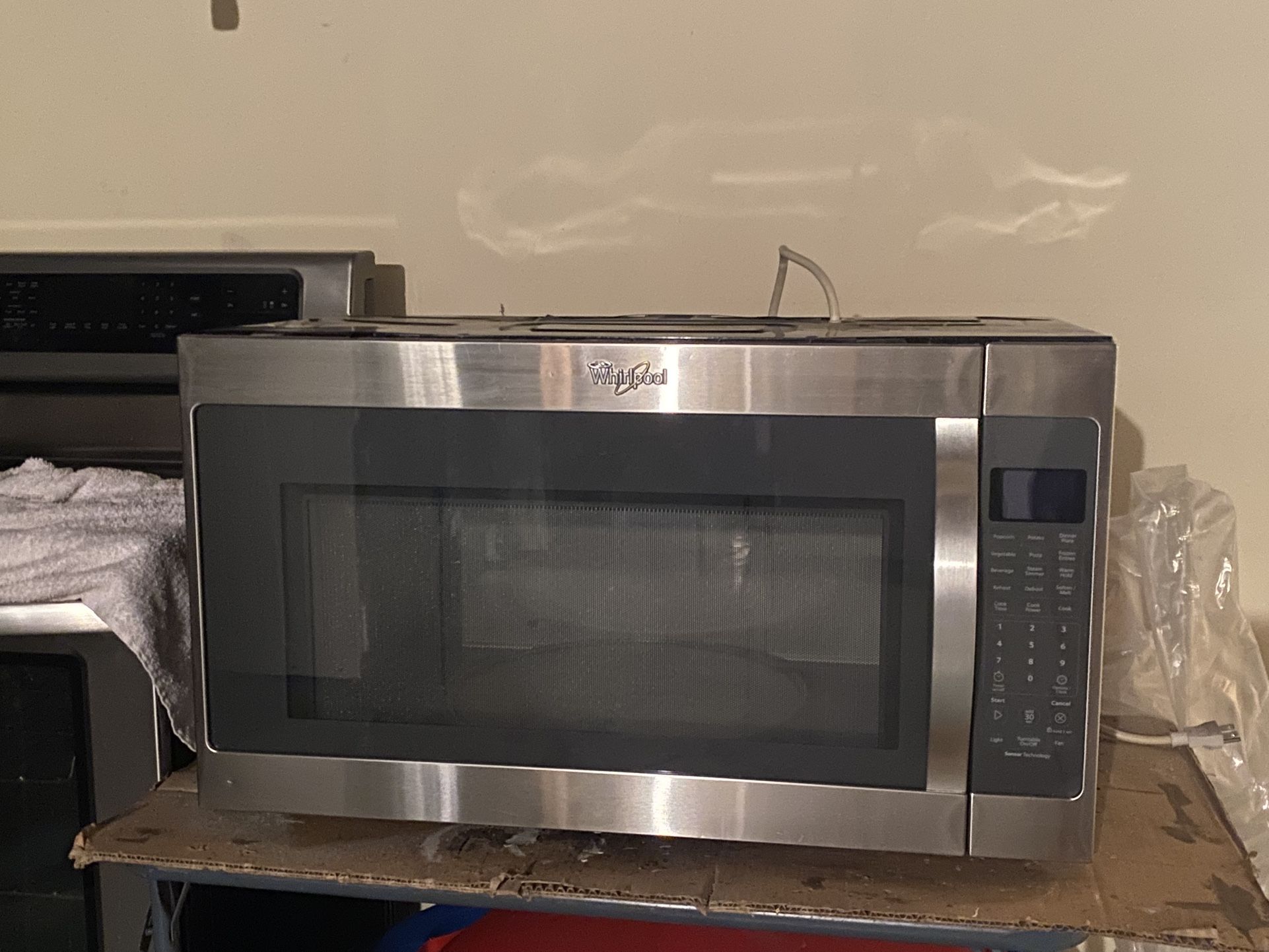 Whirlpool Microwave 