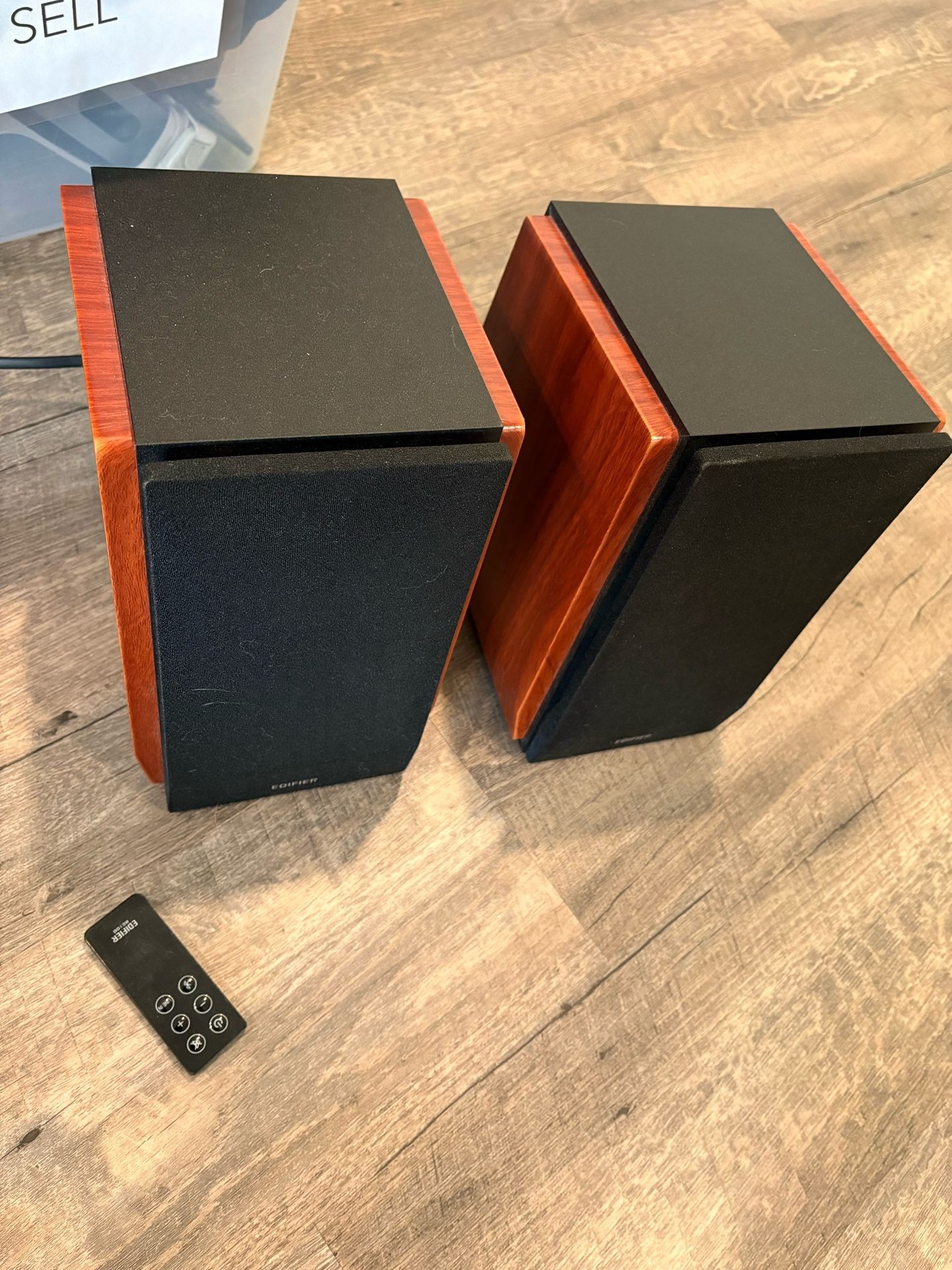 Edifier R1700BTs Active Bluetooth Bookshelf Speakers, 66w RMS with Subwoofer Line Out