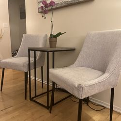 Set of 2 Sitting Chairs