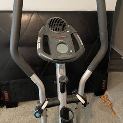 Proform Elliptical 675 w/ Heart Rate