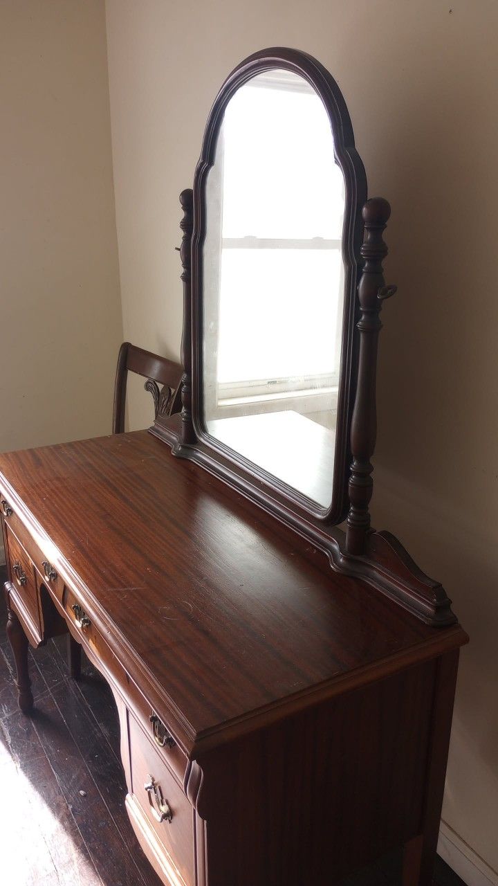 Antique Mahogany Vanity with Chair and Removable Mirror