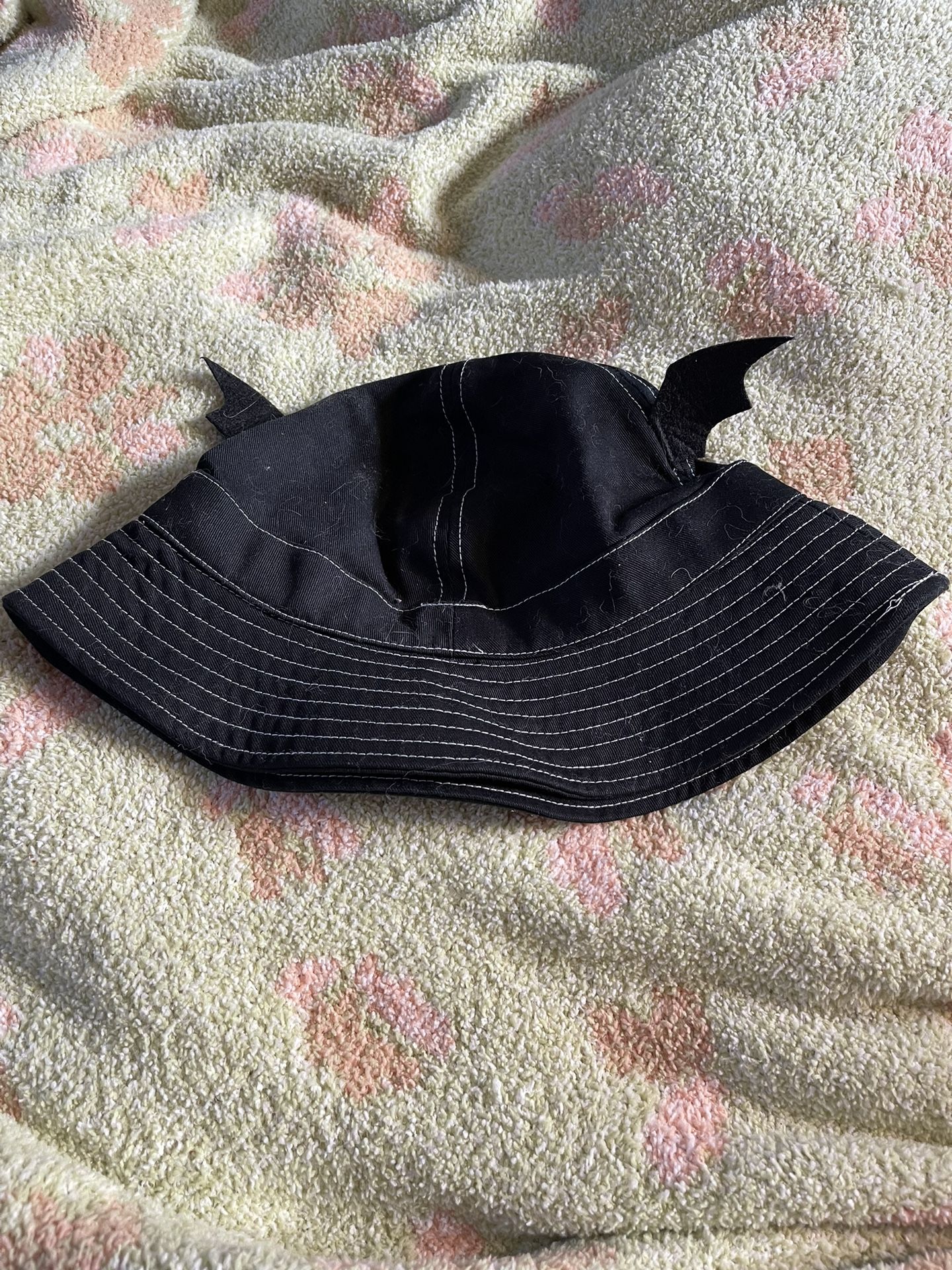 Women’s Black Bucket Hat 