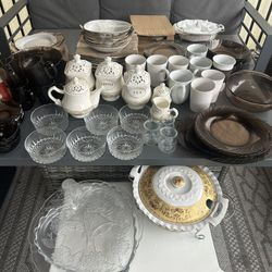 Kitchenware over 100 items