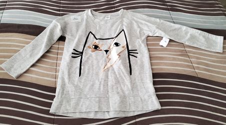 Old Navy Sweat shirt