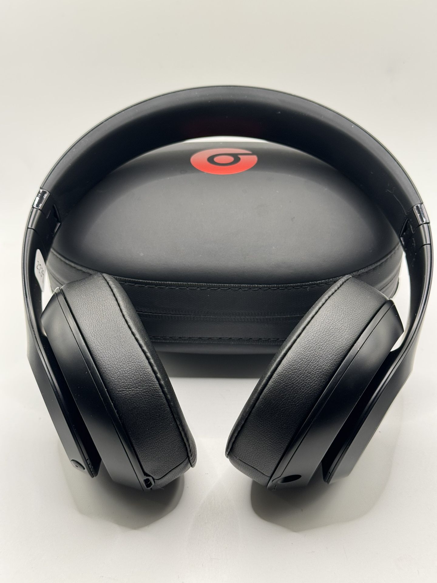 (Authentic) Matte Black Beats Studio 3 Bluetooth Wireless Headphones with Noise Canceling #2239