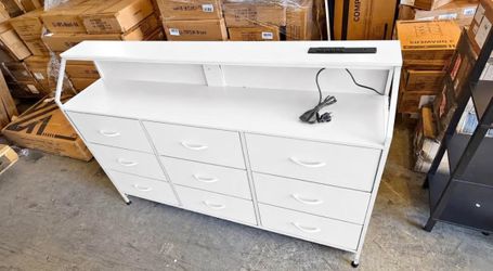 New 9-Drawer Dresser + Charging Station ⚡