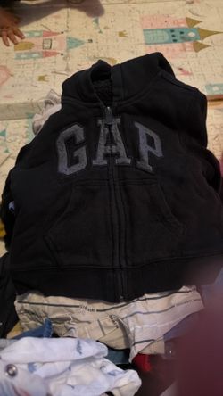 Baby clothes 3-9 months