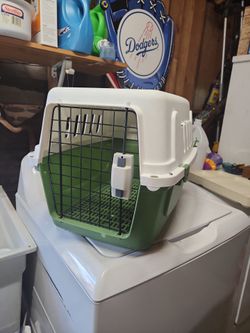 Hard-Sided Pet Travel Carrier Crate
