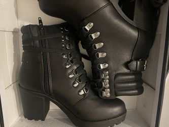Mia Boots