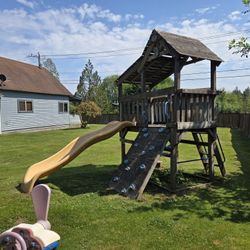 FREE PLAY HOUSE