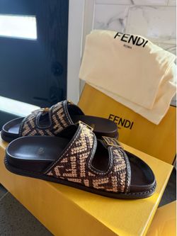 Fendi Feel Logo Detailed Slides