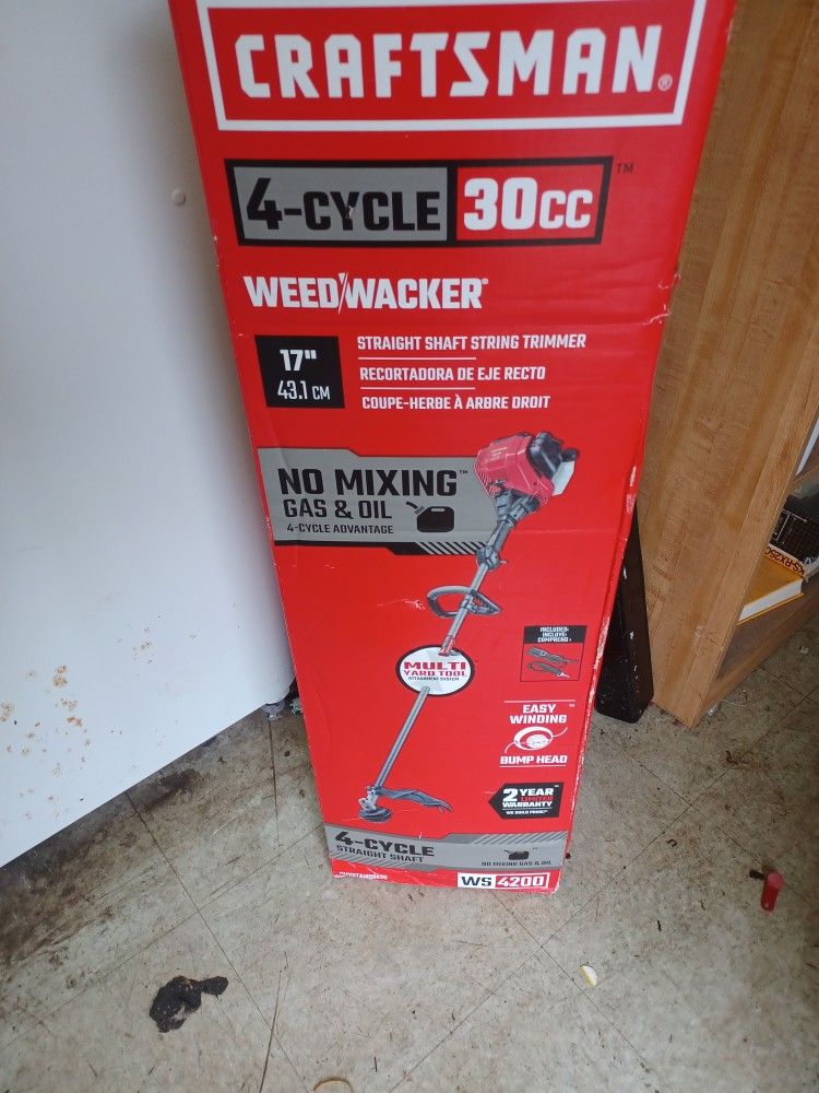 Craftsman 4-cycle 30cc 17-in WeedWacker