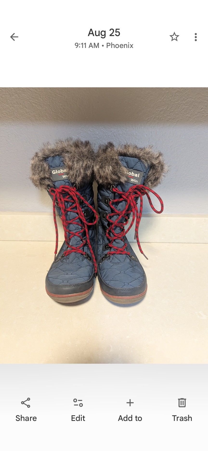 Women's Global Win Quilted Snowboots Size 8.....$45 Firm Cash Only