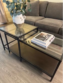 Nesting coffee table