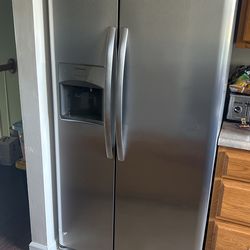 Frigidaire Refrigerator