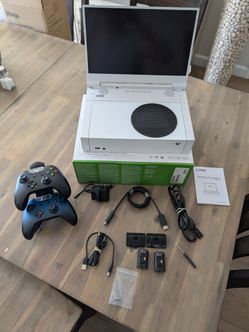 Microsoft Xbox Series S Bundle - 512GB Video Game Console