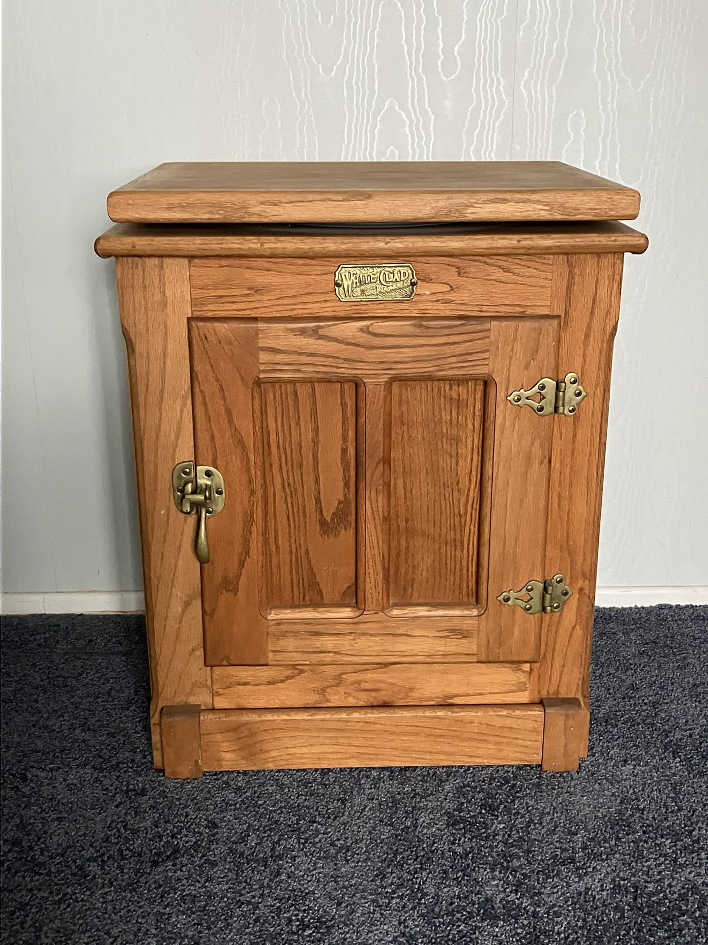 Cabinet, TV Stand, Rotating Top - White Clad