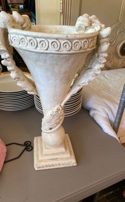 Greek style urn