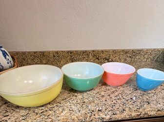 Pyrex mixing bowls