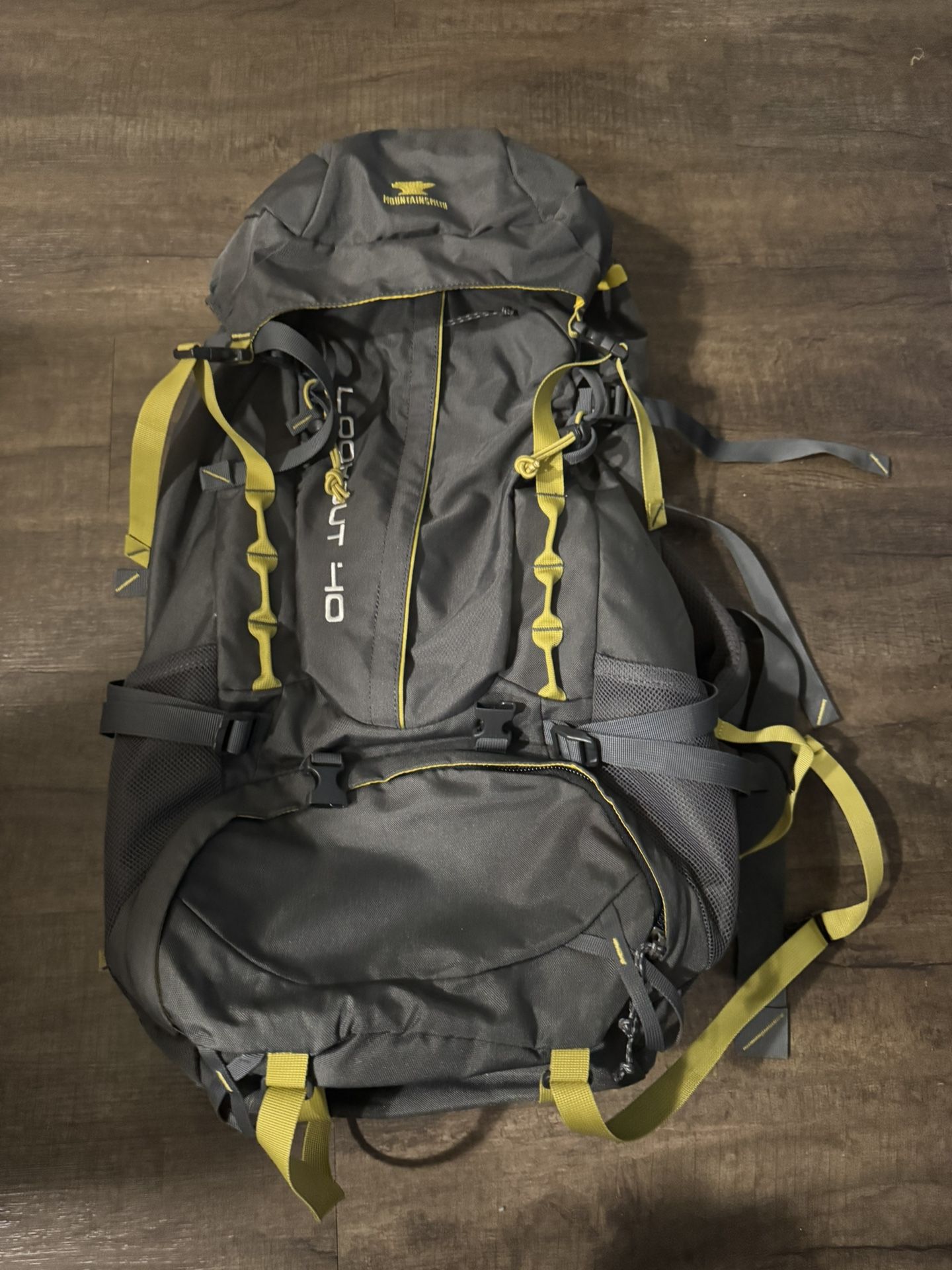 Mountainsmith Lookout 40 (New)