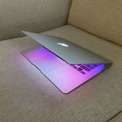 MacBook Air i7 250g SSD 8g RAM