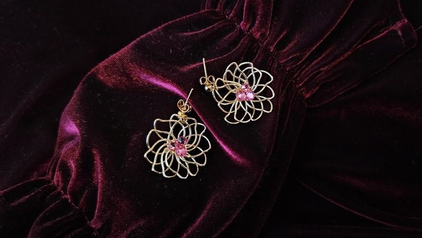 Handmade Flower Earrings Made With Swarovski Crystals Tarnish Resistant Wire & Gold Plated Posts