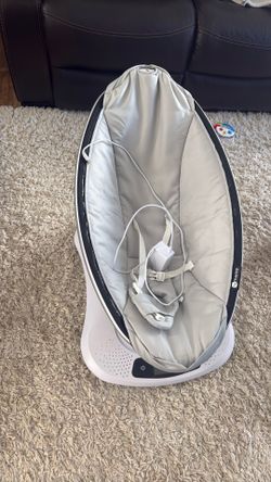 Free 4 moms mamaroo , no toys