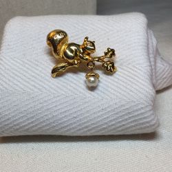 Vintage Gold Tone Squirrel Pin/Brooch   