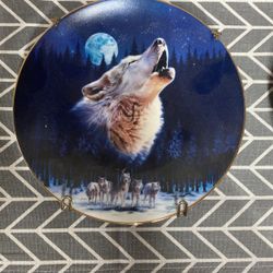Hamilton Collection Midnight Call Wilderness Spirit Plate Collection