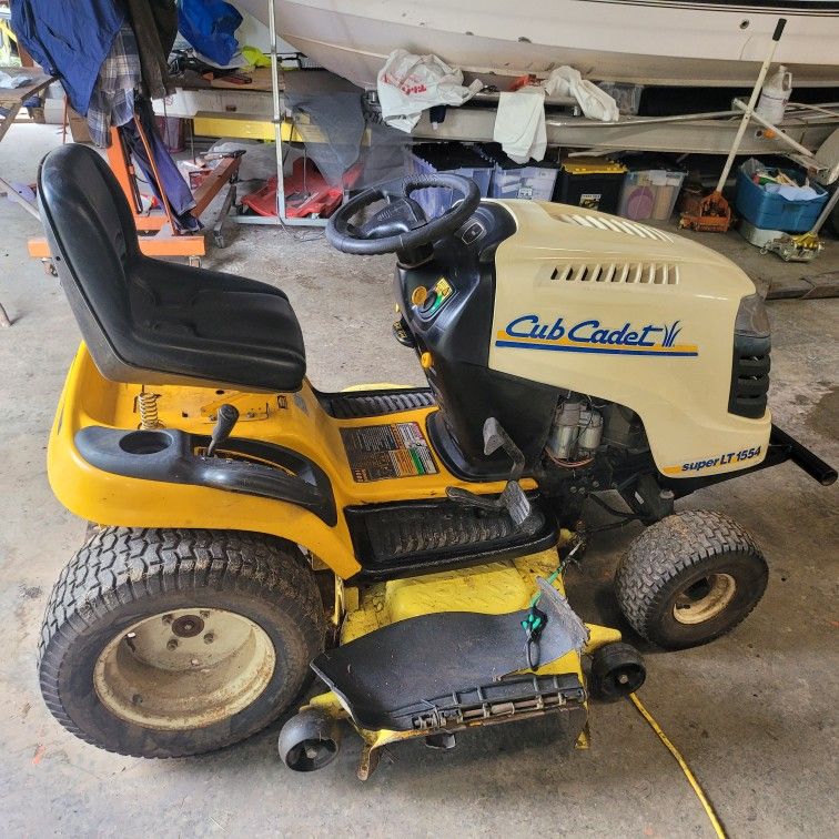 Cub Cadet SLT 1554 Garden Tractor Mower for Sale in Snohomish, WA OfferUp