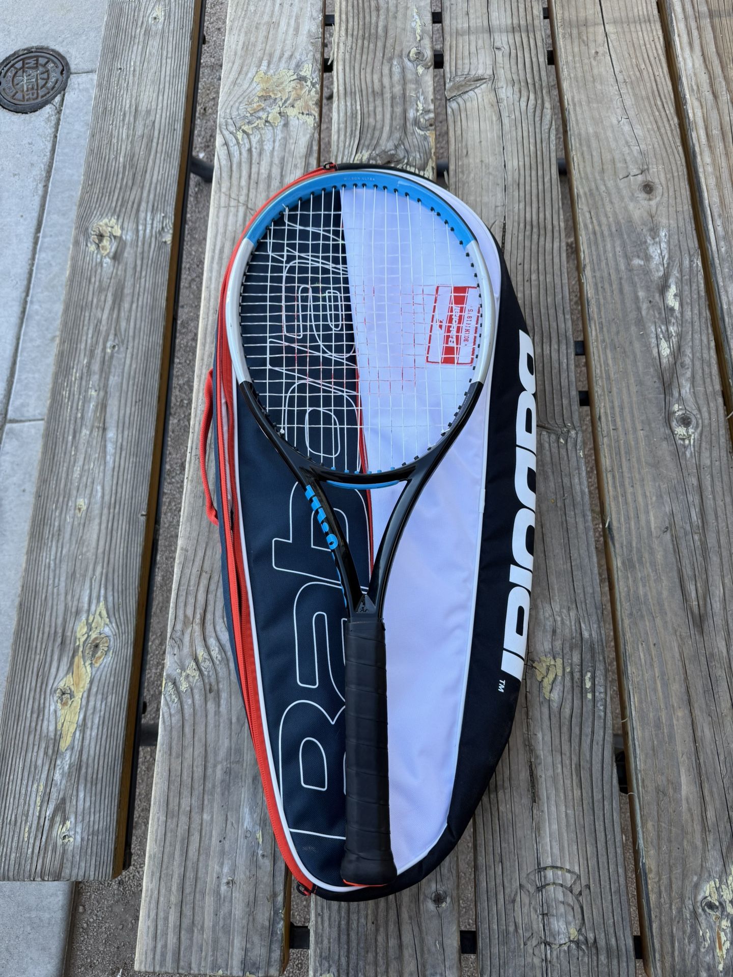 Wilson Ultra 100 V3 Tennis Racket