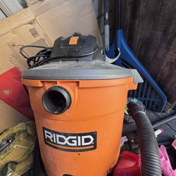 RIDGID Wet Dry Shop Vacuum