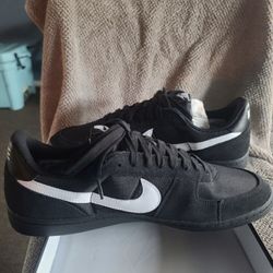 Nike Shoes. Men 