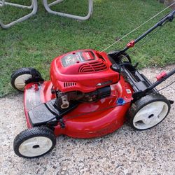 Toro Recycler 22" FWD Self Propelled Lawn Mower