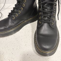 Dr. Martens AirWair  W size 7