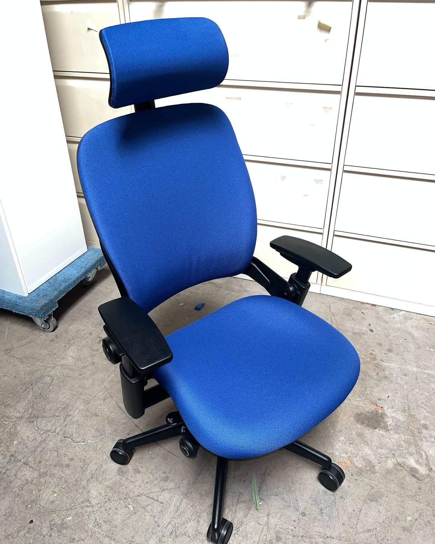 Steelcase Leap V2 Office Chair With Matching Headrest
