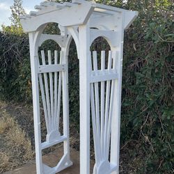 Large garden Arbor