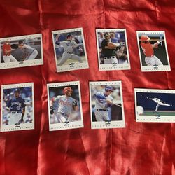 Lot of 8 baseball cards